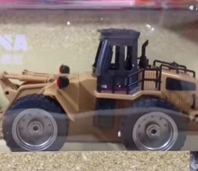 合金车无线遥控铲车玩具，男孩电动推土机模型超大号儿童工程车